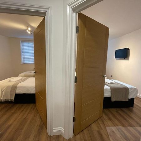 24-7 Secured City Centre Apartments With Free Underground Parking And Wifi Birmingham Esterno foto