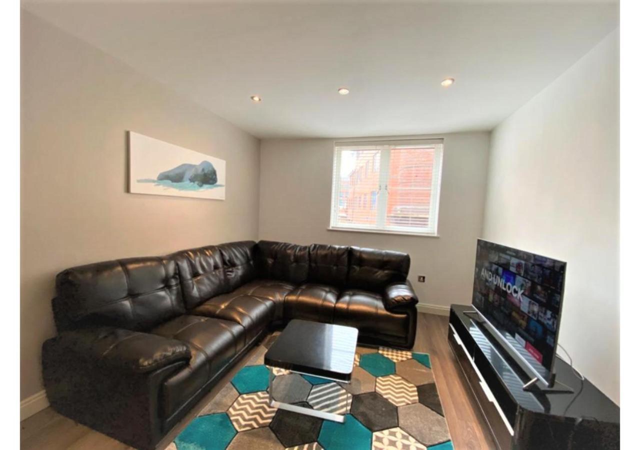 24-7 Secured City Centre Apartments With Free Underground Parking And Wifi Birmingham Esterno foto