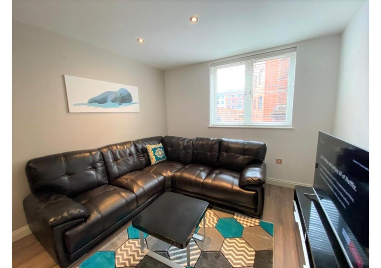 24-7 Secured City Centre Apartments With Free Underground Parking And Wifi Birmingham Esterno foto