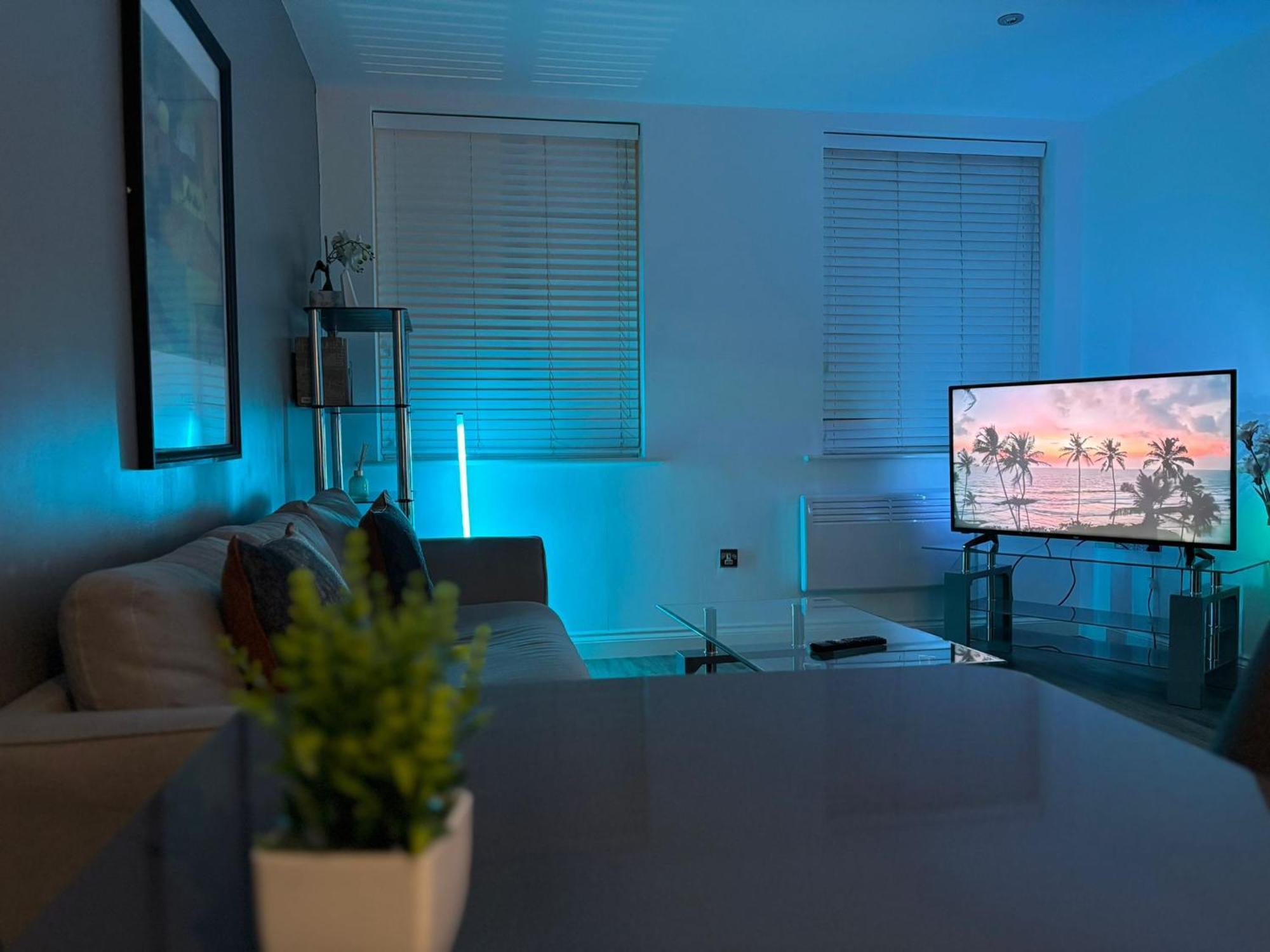 24-7 Secured City Centre Apartments With Free Underground Parking And Wifi Birmingham Esterno foto