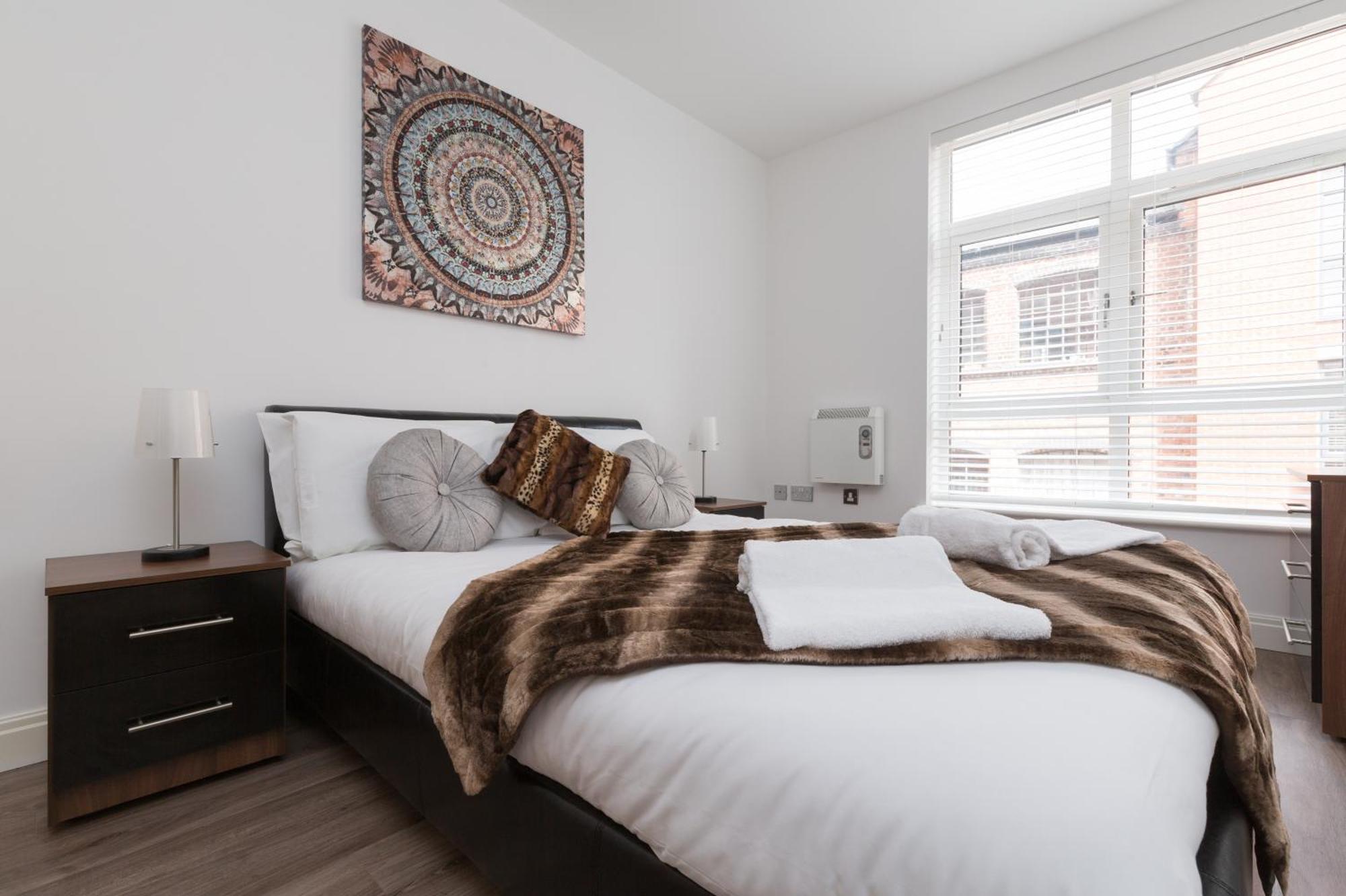 24-7 Secured City Centre Apartments With Free Underground Parking And Wifi Birmingham Esterno foto