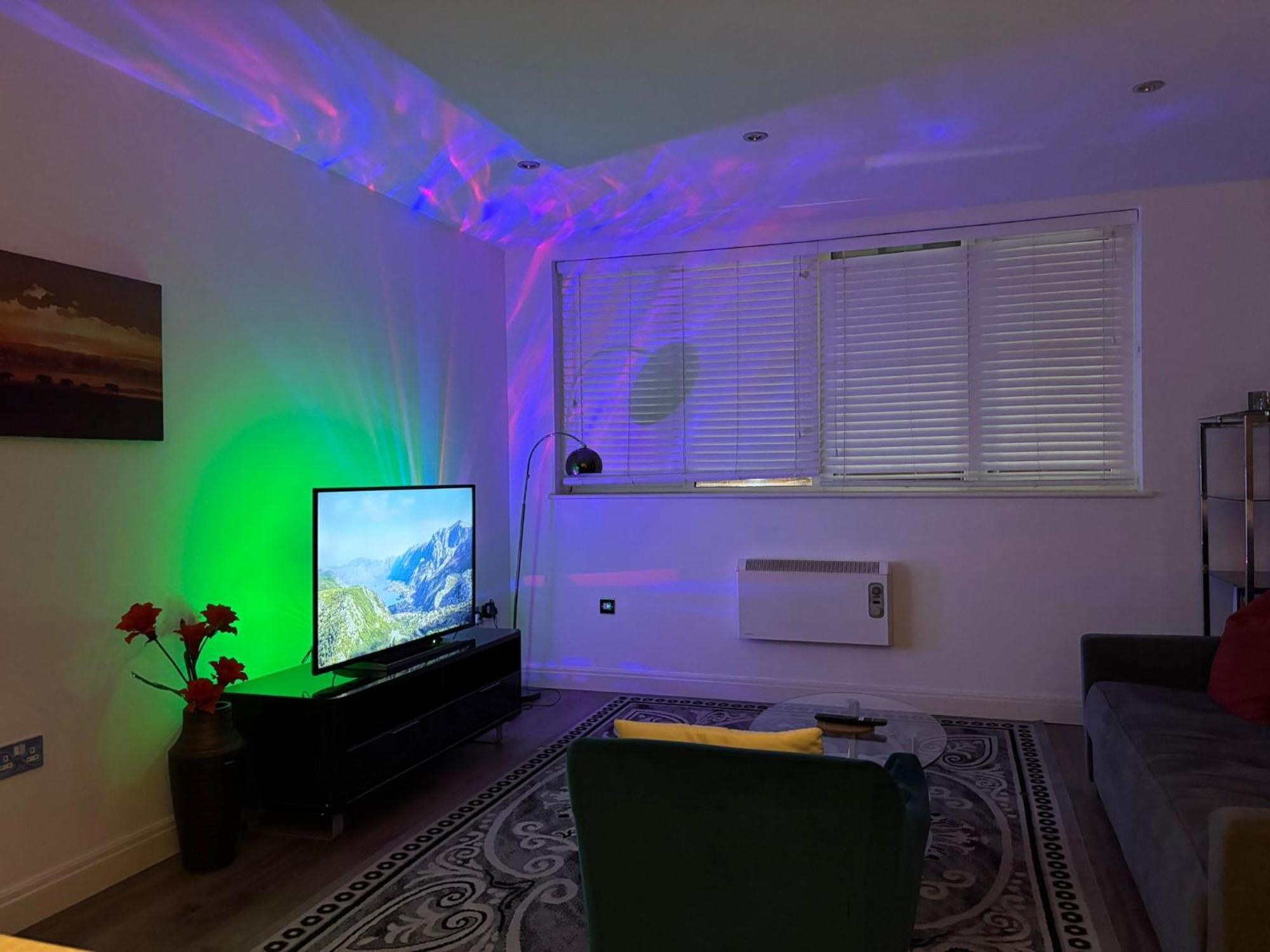 24-7 Secured City Centre Apartments With Free Underground Parking And Wifi Birmingham Esterno foto