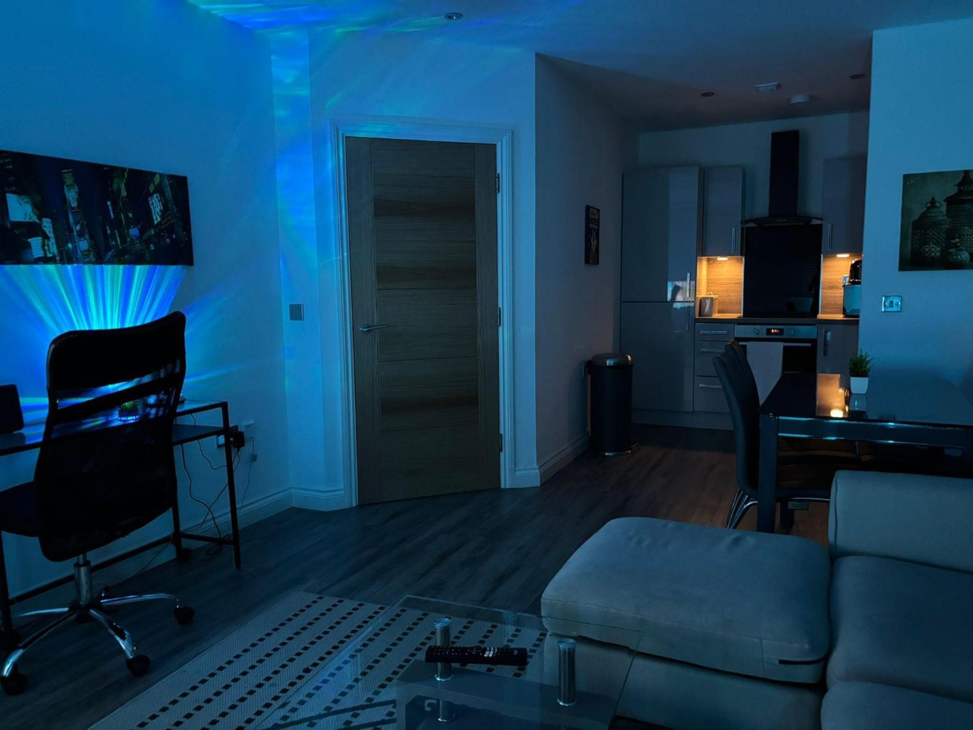 24-7 Secured City Centre Apartments With Free Underground Parking And Wifi Birmingham Esterno foto