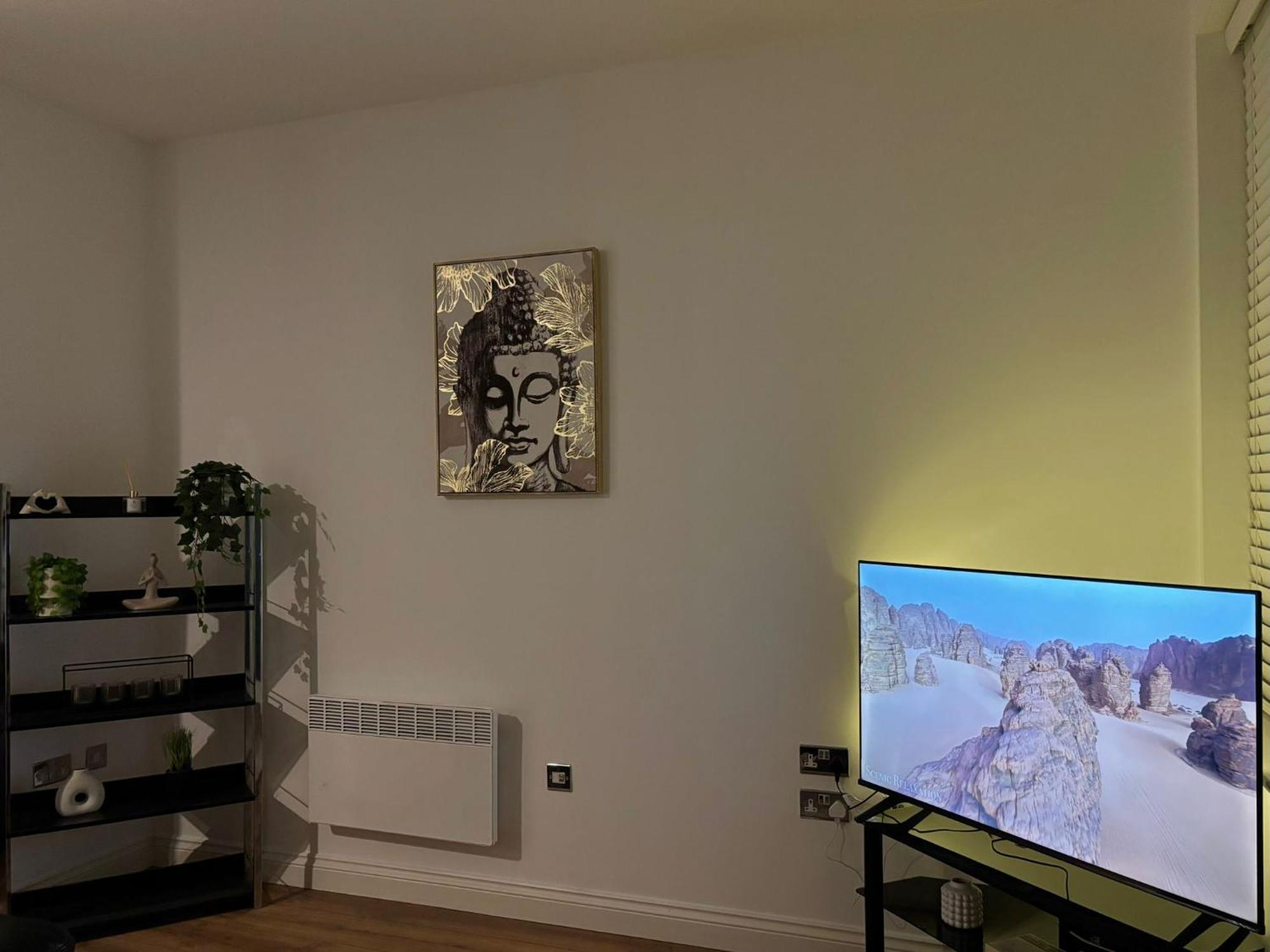 24-7 Secured City Centre Apartments With Free Underground Parking And Wifi Birmingham Esterno foto