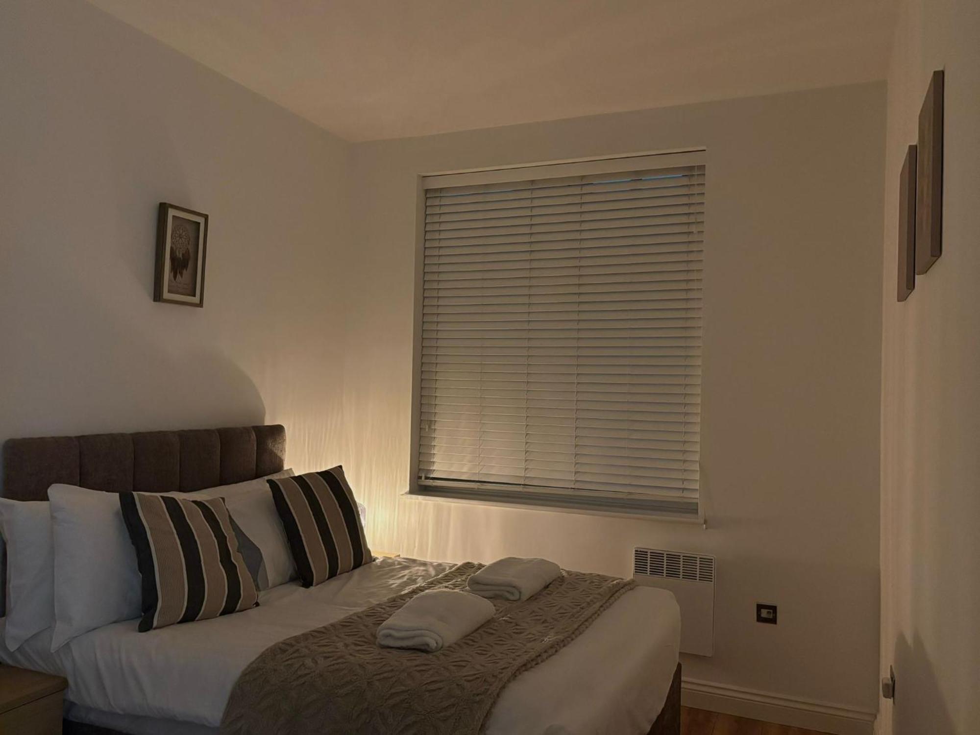 24-7 Secured City Centre Apartments With Free Underground Parking And Wifi Birmingham Esterno foto
