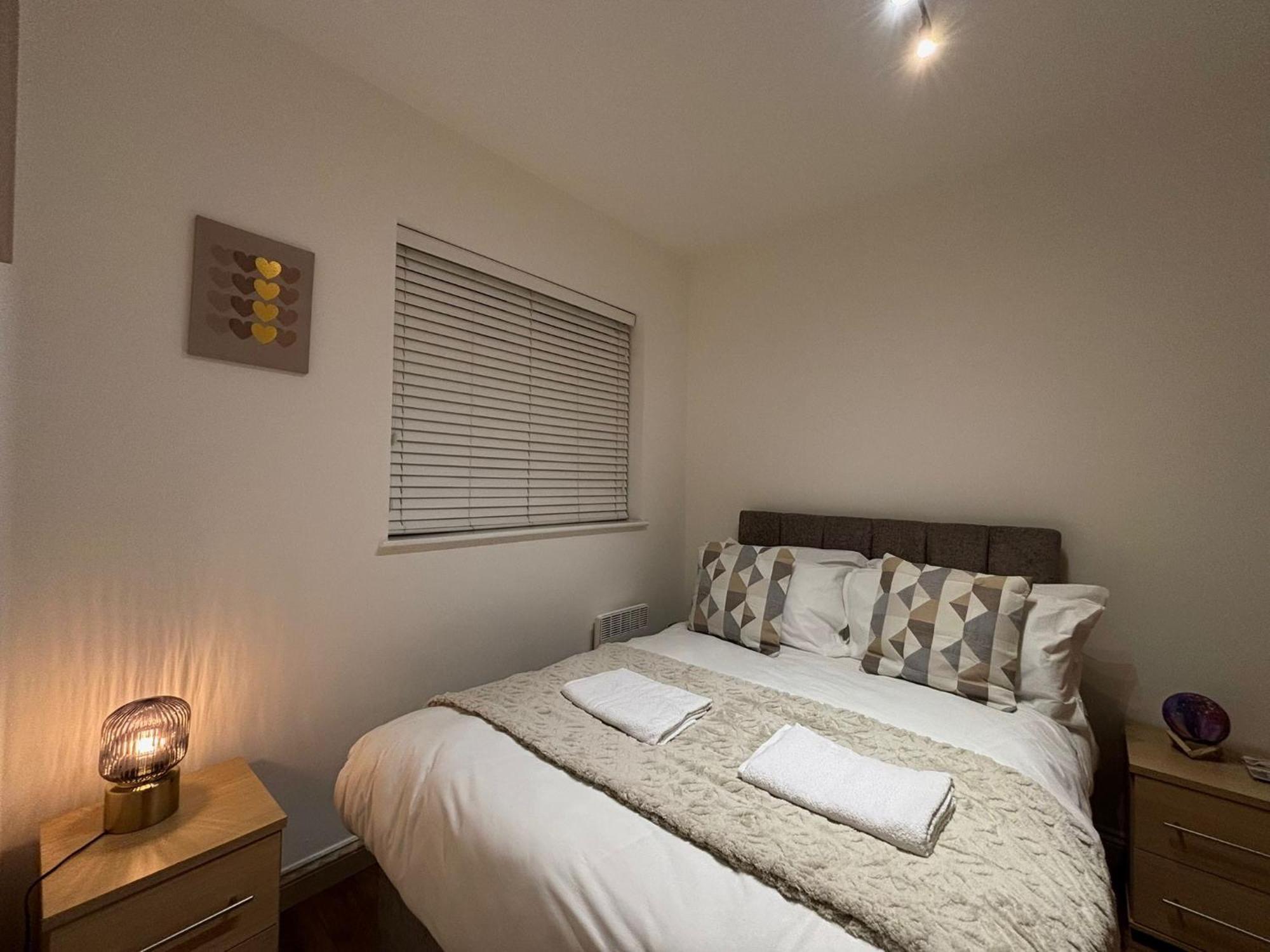 24-7 Secured City Centre Apartments With Free Underground Parking And Wifi Birmingham Esterno foto