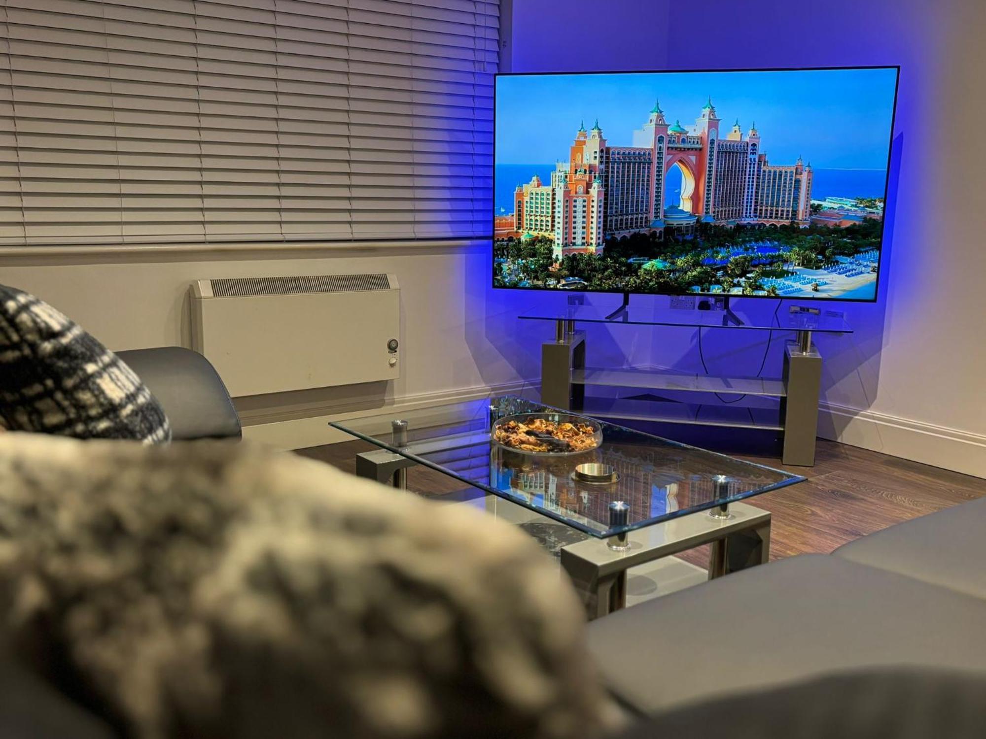 24-7 Secured City Centre Apartments With Free Underground Parking And Wifi Birmingham Esterno foto