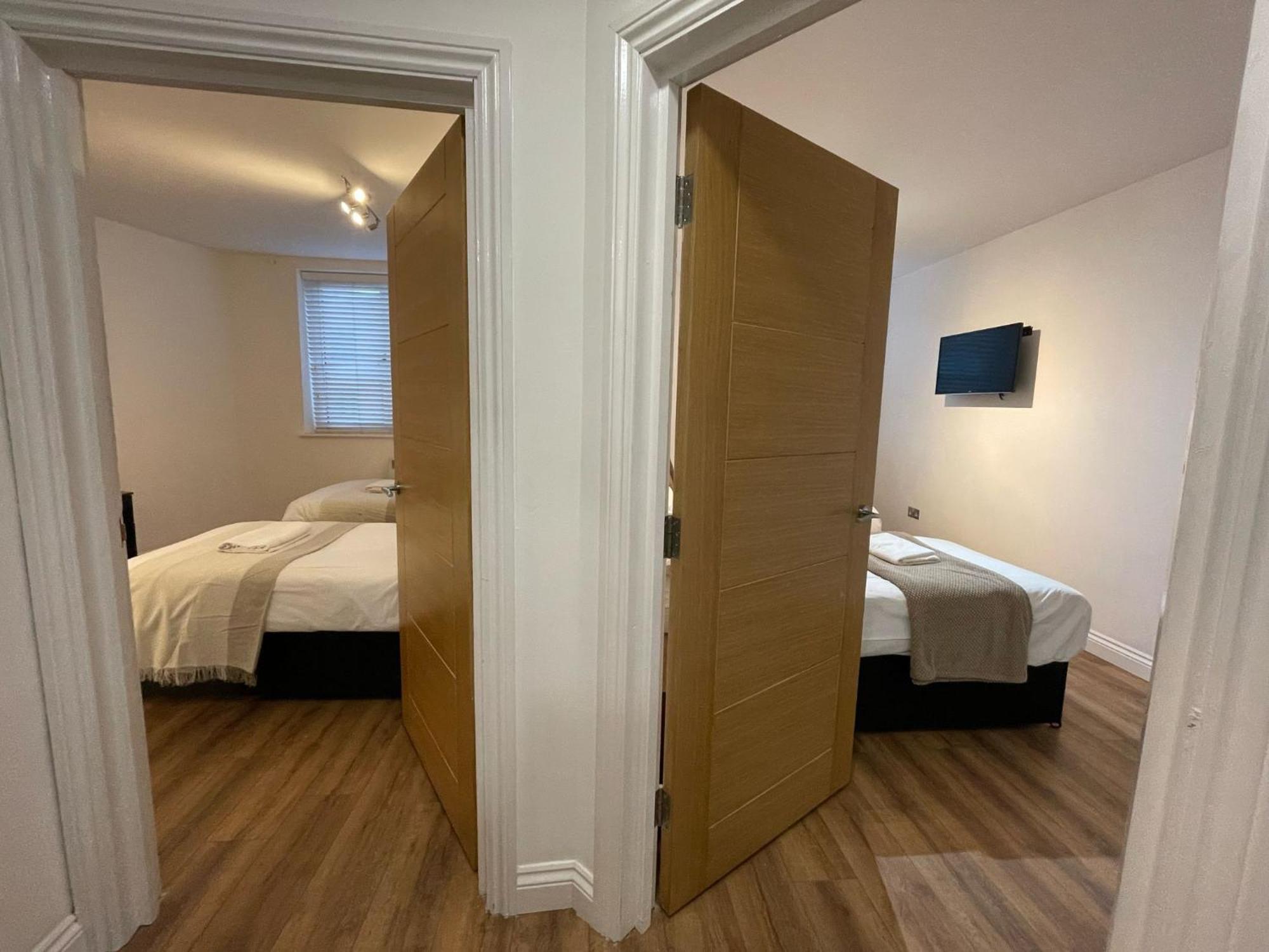 24-7 Secured City Centre Apartments With Free Underground Parking And Wifi Birmingham Esterno foto